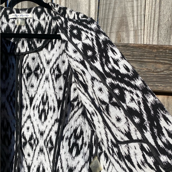 Peter Nygard Black and White Patterned Jacket - Picture 4 of 7